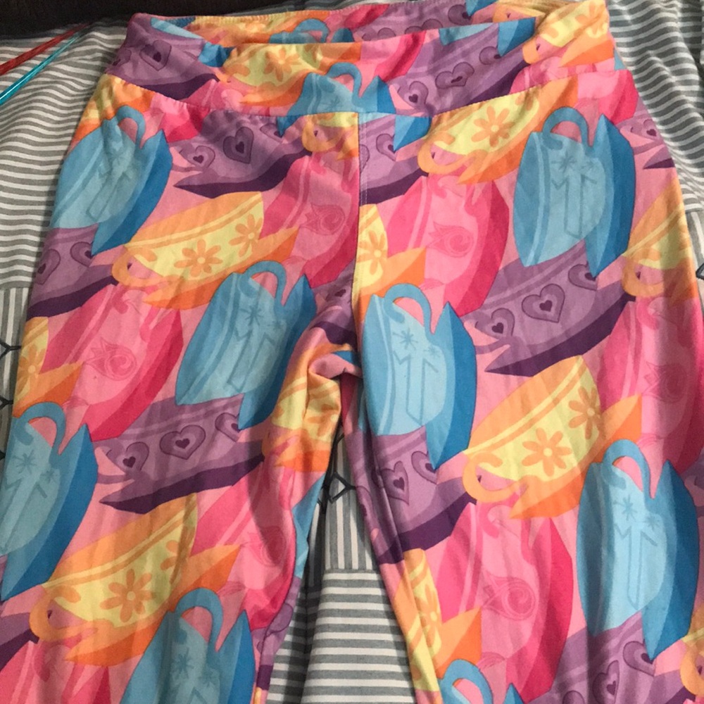 Disney Parks Mad Tea Party Leggings Size Small